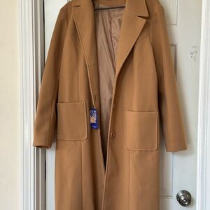 Tan Trench Coat with Wide Lapels and Long Length